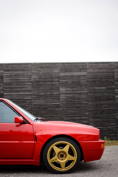 Lancia Delta Speedline Champion Wheels in 8x17 and gold color